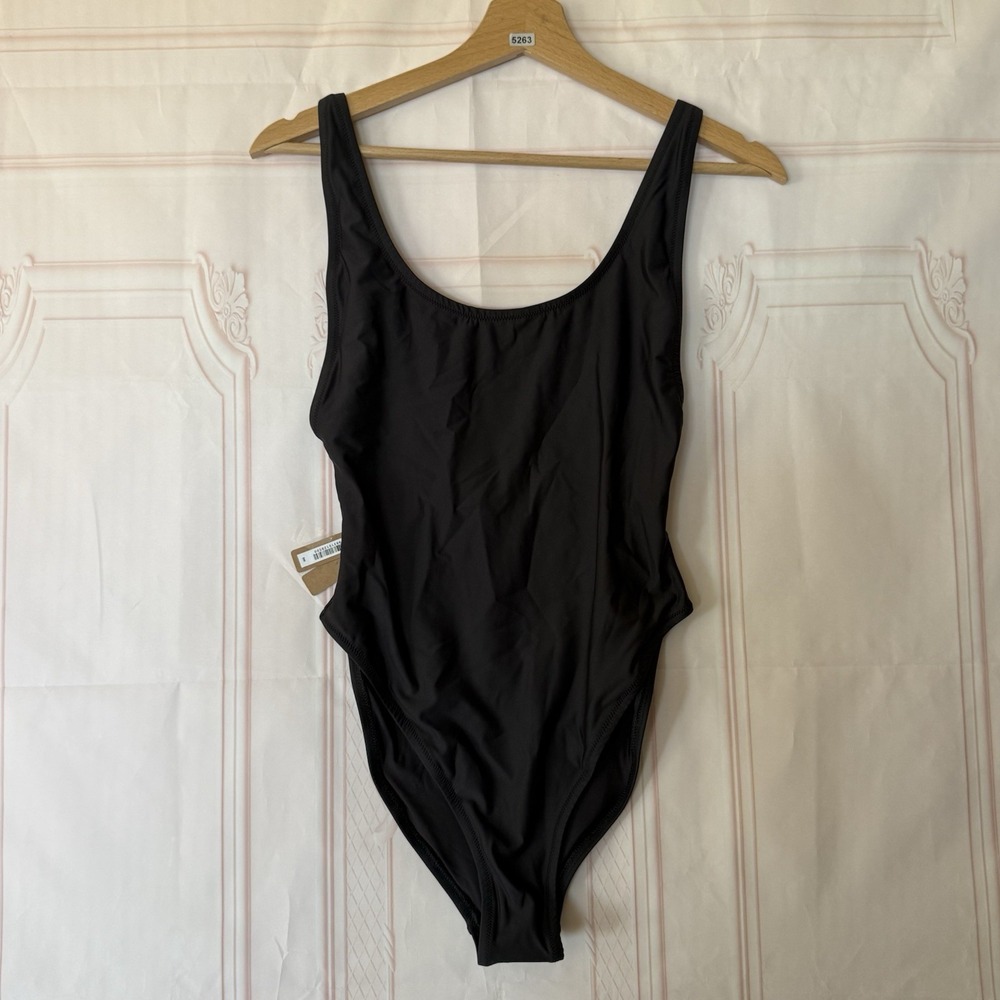 SKIMS SIGNATURE SWIM SCOOP NECK ONE PIECE SWIMSUIT Onyx Black Size M NWT $90